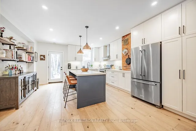 Additional image 10 of 40 Ellsworth Ave