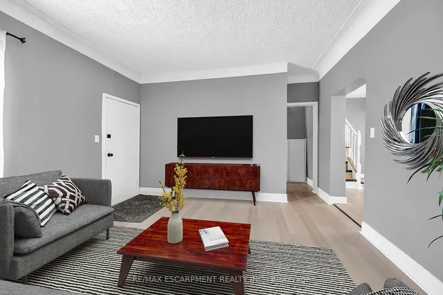 Additional image 7 of 20 Mayflower Ave