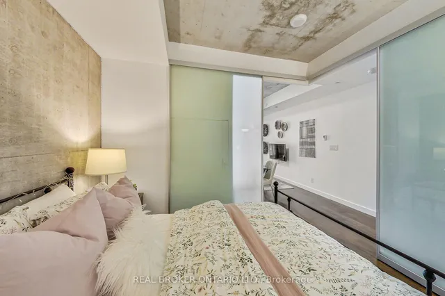 Additional image 14 of 111 Bathurst St Unit 320