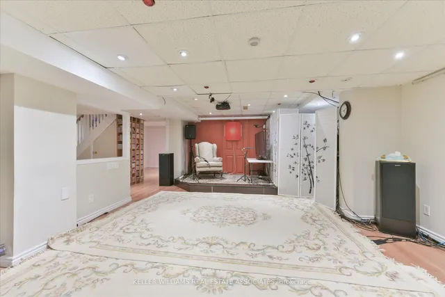 Additional image 32 of 33 Hartford Tr