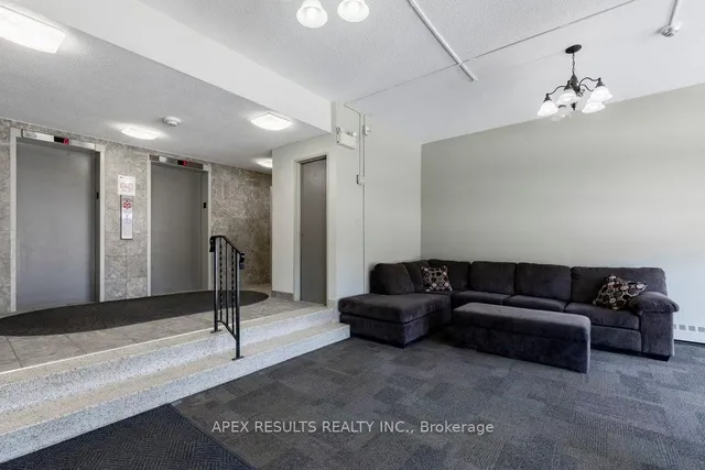 Additional image 5 of 1950 Main St Unit 405