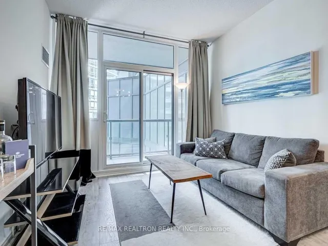 Additional image 10 of 25 Lower Simcoe St Unit 305