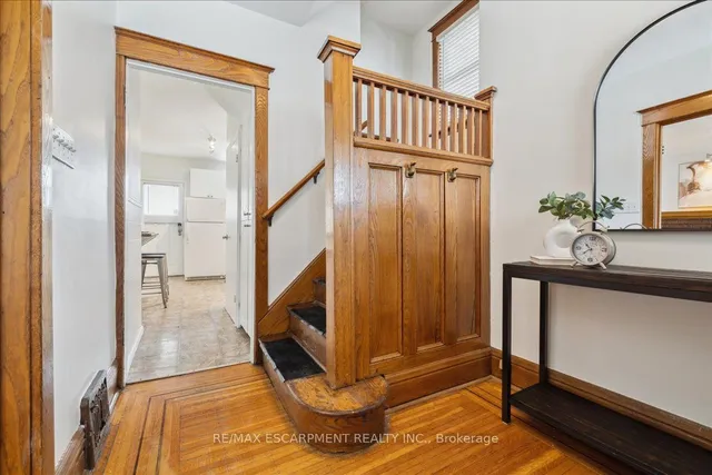 Additional image 15 of 100 Balmoral Ave