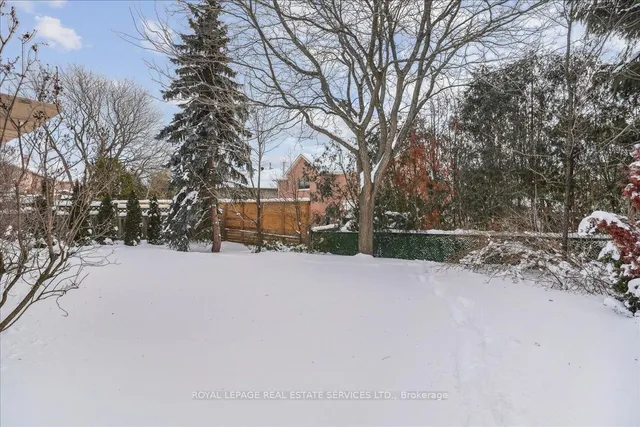 Additional image 47 of 2076 Pelee Blvd