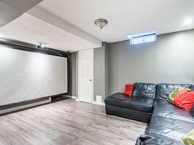 Additional image 33 of 44 Hollybush St