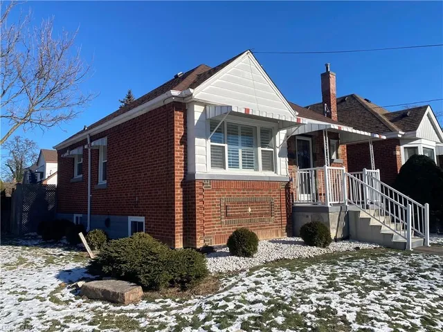 Additional image 18 of 33 Brucedale Ave