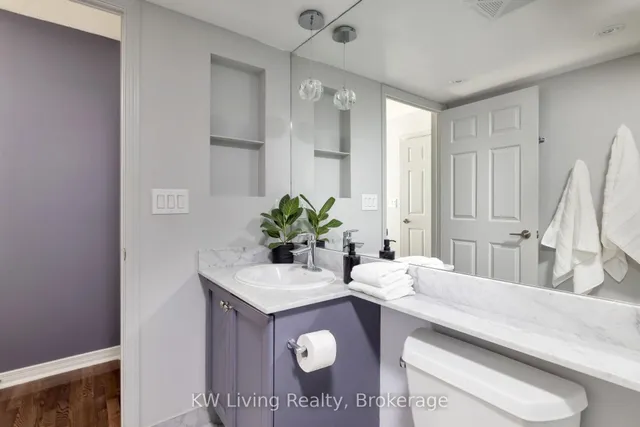 Additional image 35 of 736 Spadina Ave Unit 1411