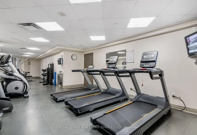 Additional image 21 of 60 Heintzman St Unit 834