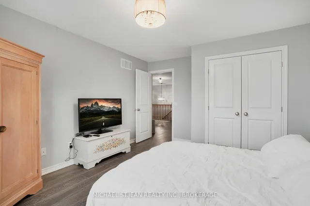 Additional image 20 of 5056 New St Unit 15