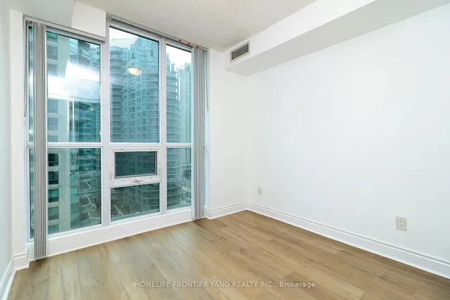 Additional image 18 of 12 Yonge St Unit 1206