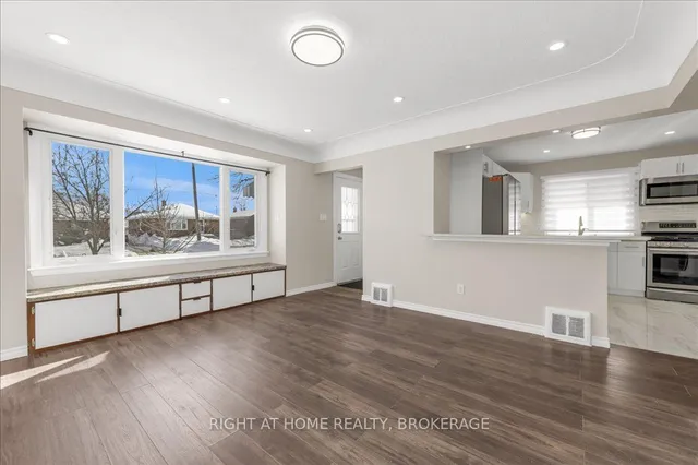 Additional image 7 of 392 East 43rd St