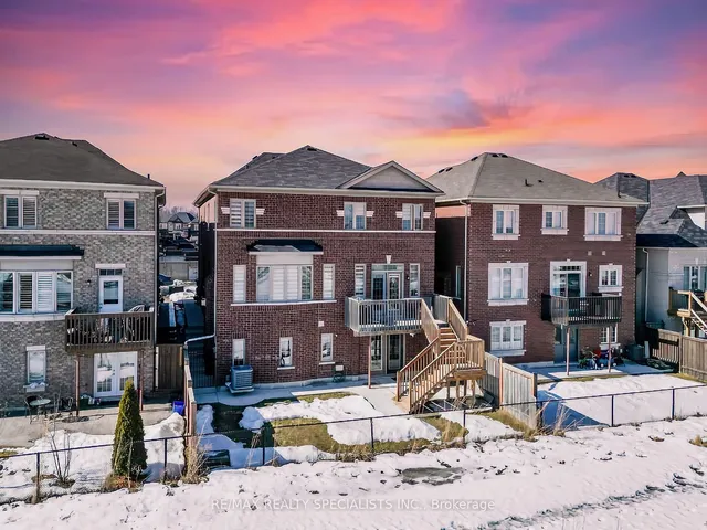 Additional image 34 of 26 Lloyd Cres