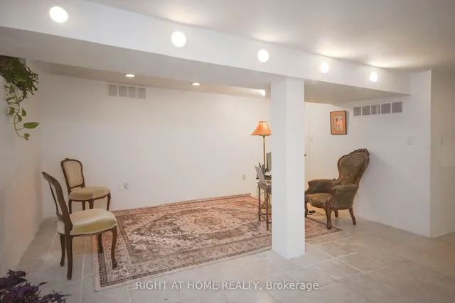 Additional image 31 of 2 Astoria Ave