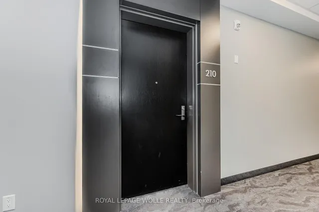 Additional image 9 of 399 Queen St Unit 210