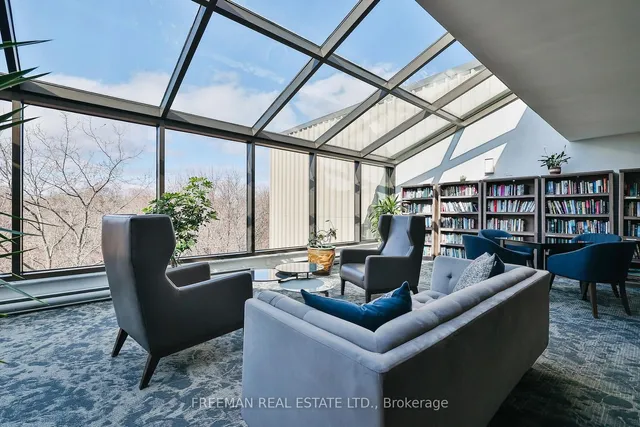 Additional image 16 of 360 Bloor St Unit 204