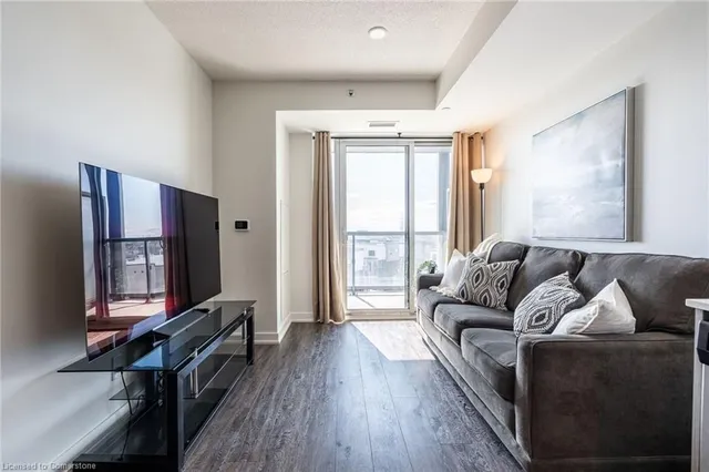 Additional image 12 of 3210 Dakota Common Unit A505