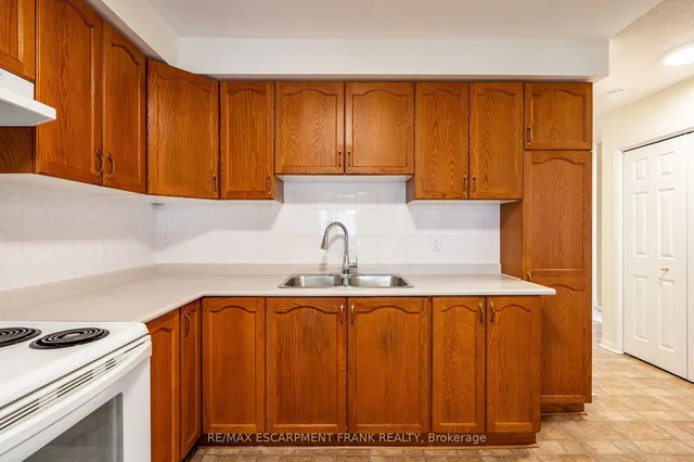 Additional image 12 of 1310 Upper Wentworth St Unit 7