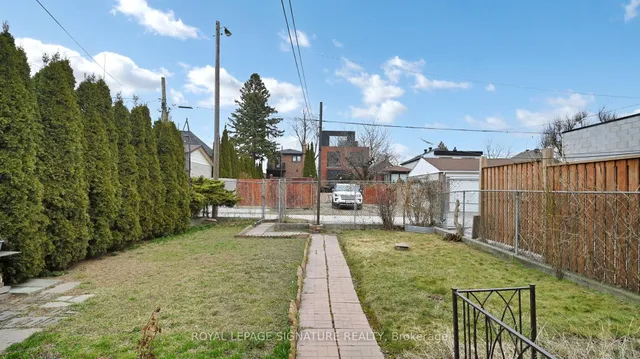 Additional image 32 of 1625 Keele St