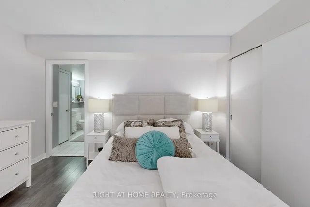 Additional image 27 of 255 Richmond St Unit 401