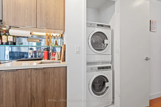 Additional image 21 of 215 Queen St Unit 711