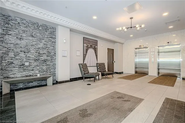 Additional image 6 of 112 King St Unit 806