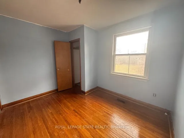 Additional image 11 of 686 Wickens Ave