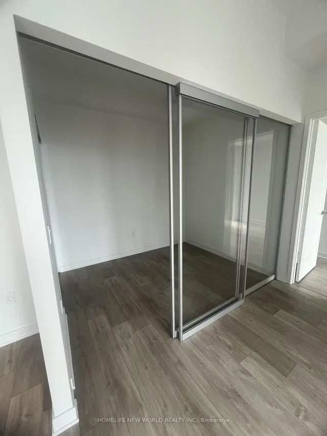 Additional image 14 of 135 Lower Sherbourne St Unit 1732 W