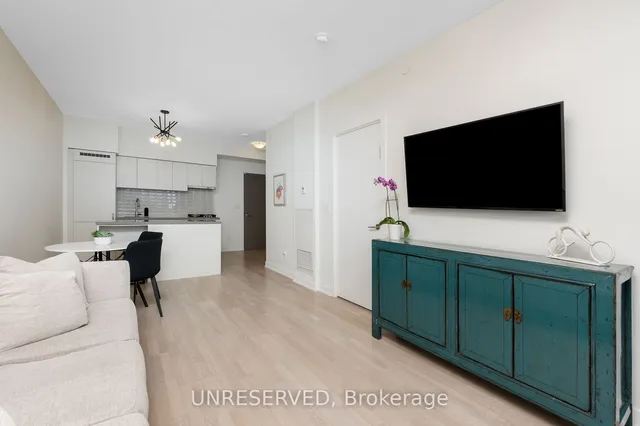 501 St. Clair Ave Unit 1304