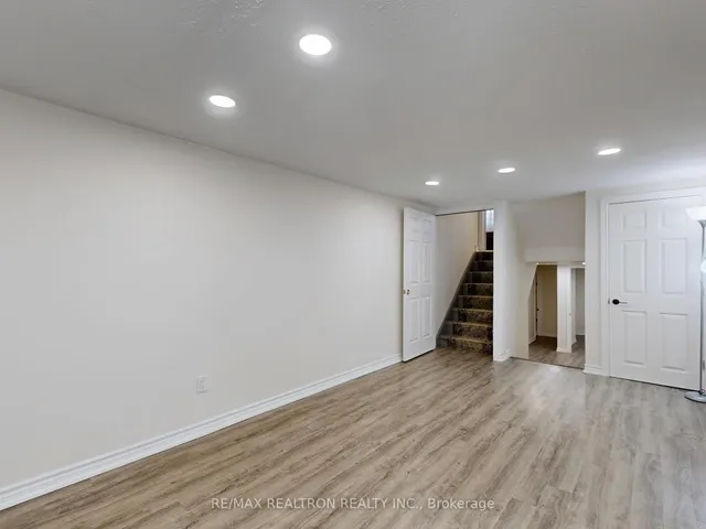 Additional image 38 of 33 Angus Dr