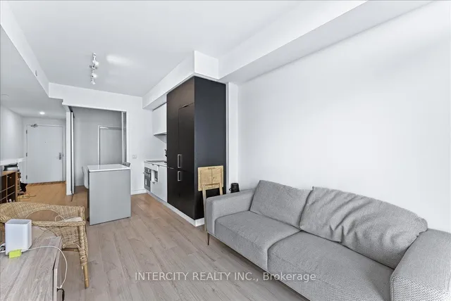 Additional image 9 of 33 Helendale Ave Unit 2407