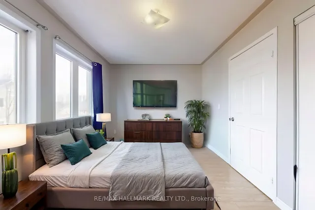 Additional image 20 of 83 Mondeo Dr Unit 307