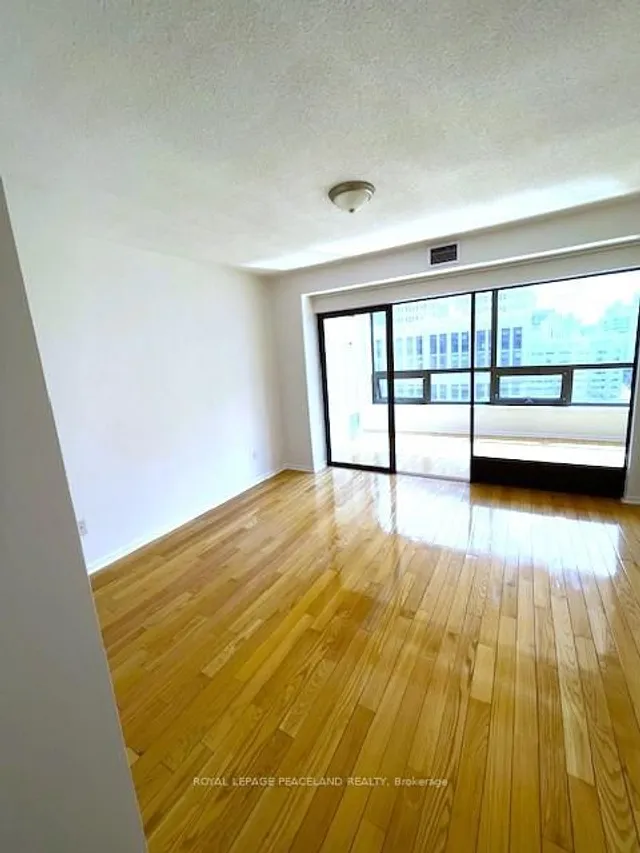 Additional image 8 of 62 Wellesley St Unit 1605