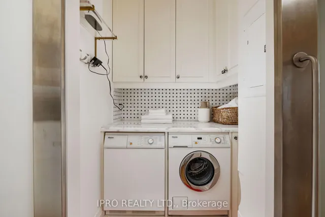 Additional image 31 of 935 Royal York Rd Unit PH 604