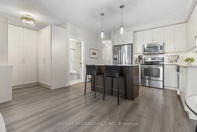 Additional image 3 of 3563 Lake Shore Blvd Unit 305