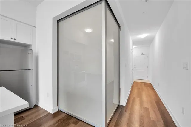 Additional image 7 of 460 Dundas St Unit 122