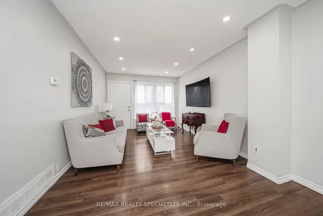 Additional image 11 of 308 Fleetwood Cres