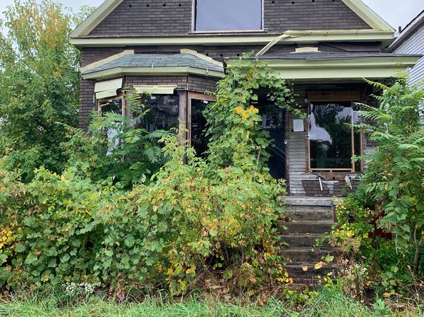 8844 Treadway Pl, Detroit, MI 48214