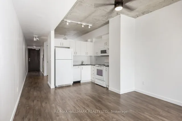 285 Mutual St Unit 608