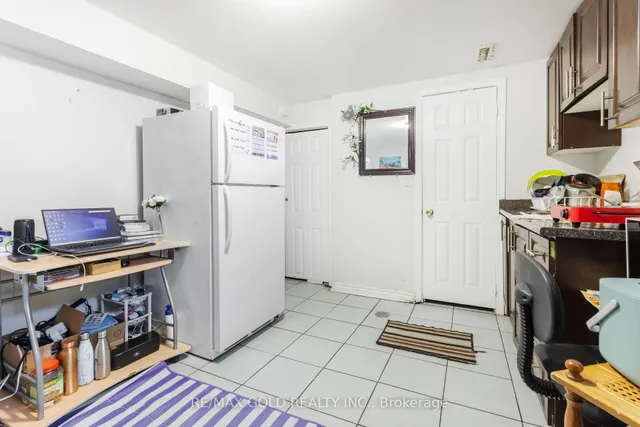 Additional image 45 of 7560 Goreway Dr Unit 18