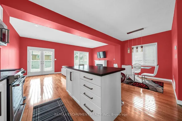 Additional image 11 of 8 Knowles St