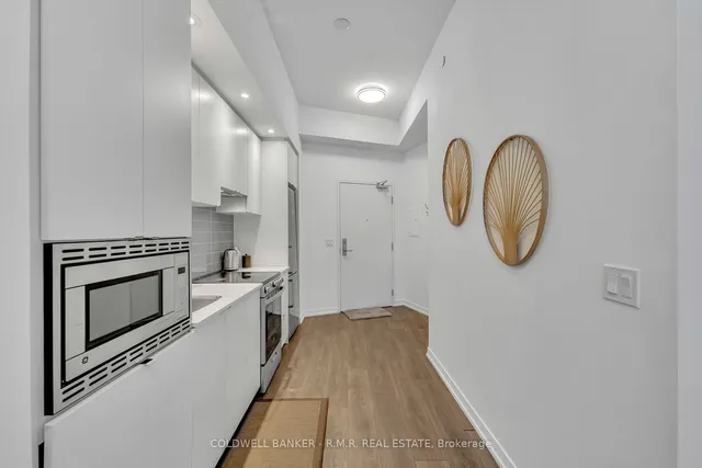 Additional image 3 of 49 East Liberty St Unit 2601