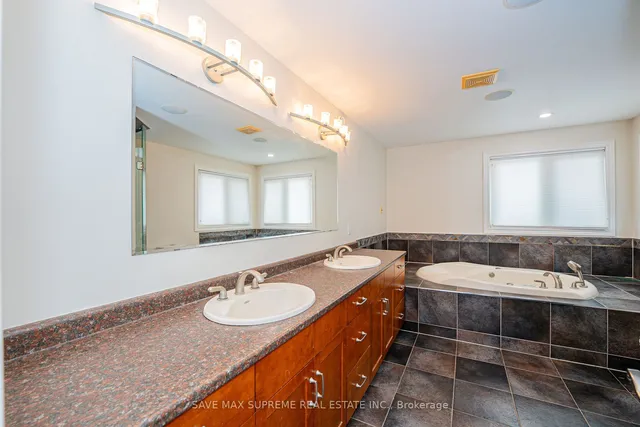 Additional image 23 of 39 Wagon St