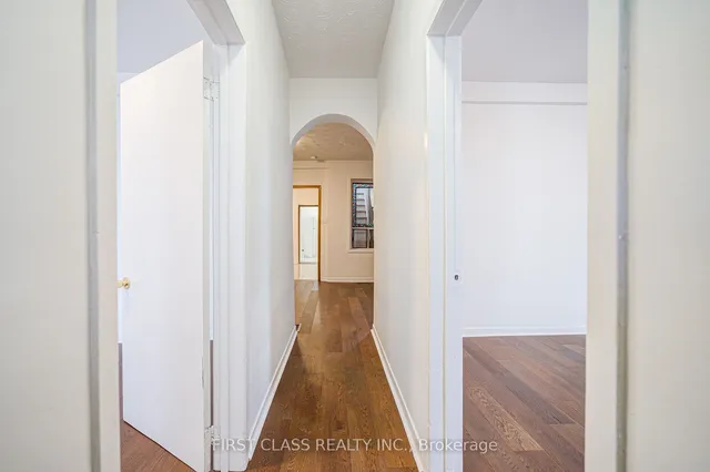 Additional image 4 of 3 Clinton Pl