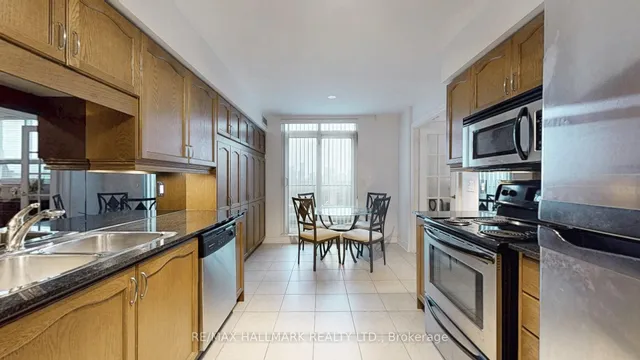 Additional image 6 of 18 Kenaston Gdns Unit 704