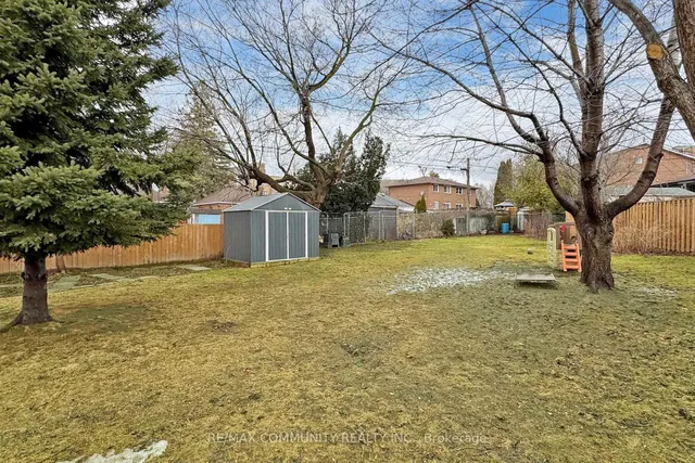 Additional image 28 of 142 Meighen Ave