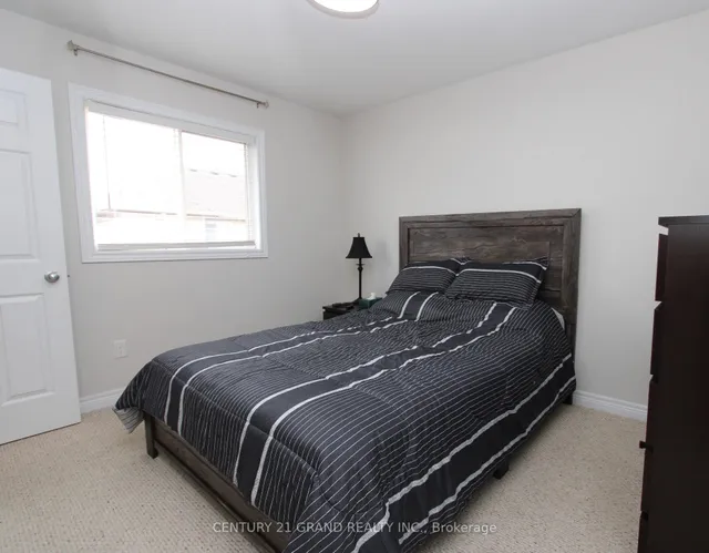 Additional image 26 of 229 Springvalley Cres