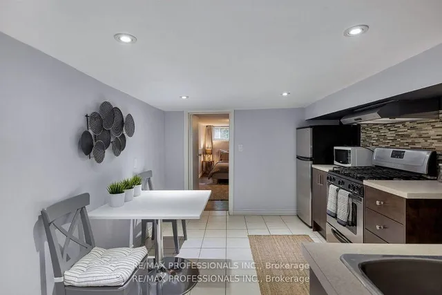 Additional image 34 of 58 Massey St