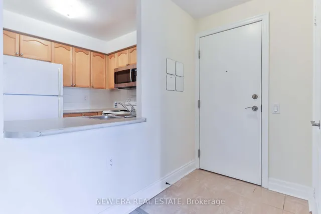 Additional image 3 of 21 Hillcrest Ave Unit 313