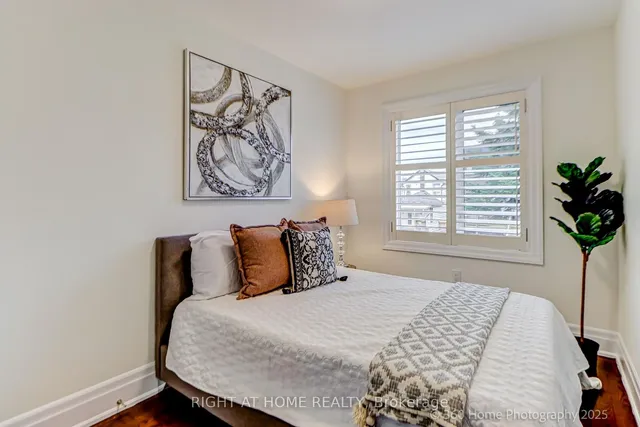 Additional image 13 of 71 August Ave