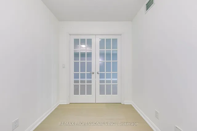 Additional image 34 of 215 Sherway Gardens Rd Unit 2001